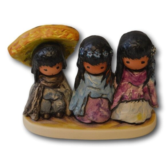 Goebel Other - Children of DeGrazia Goebel NAVAJO MOTHER,  WEE THREE, QUIET MOMENT Figurine